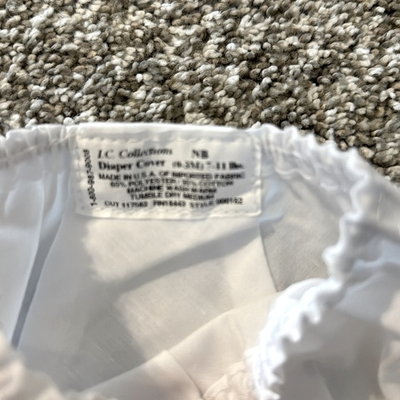 Eyelet Ruffle Diaper Cover - Picture 3 of 3